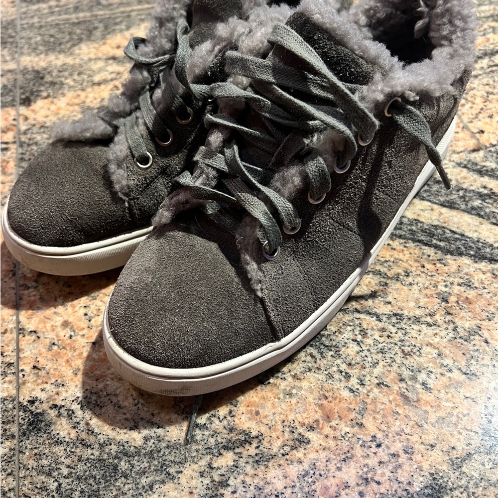 Shearling orthopedic size 8